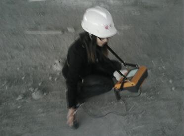 1535781516994318.png 楼板仪现场图片.png